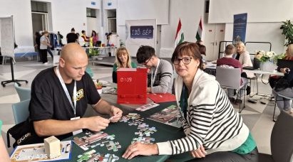 MMM_aloldal_08 - Piaristakilátóközpont_411_228